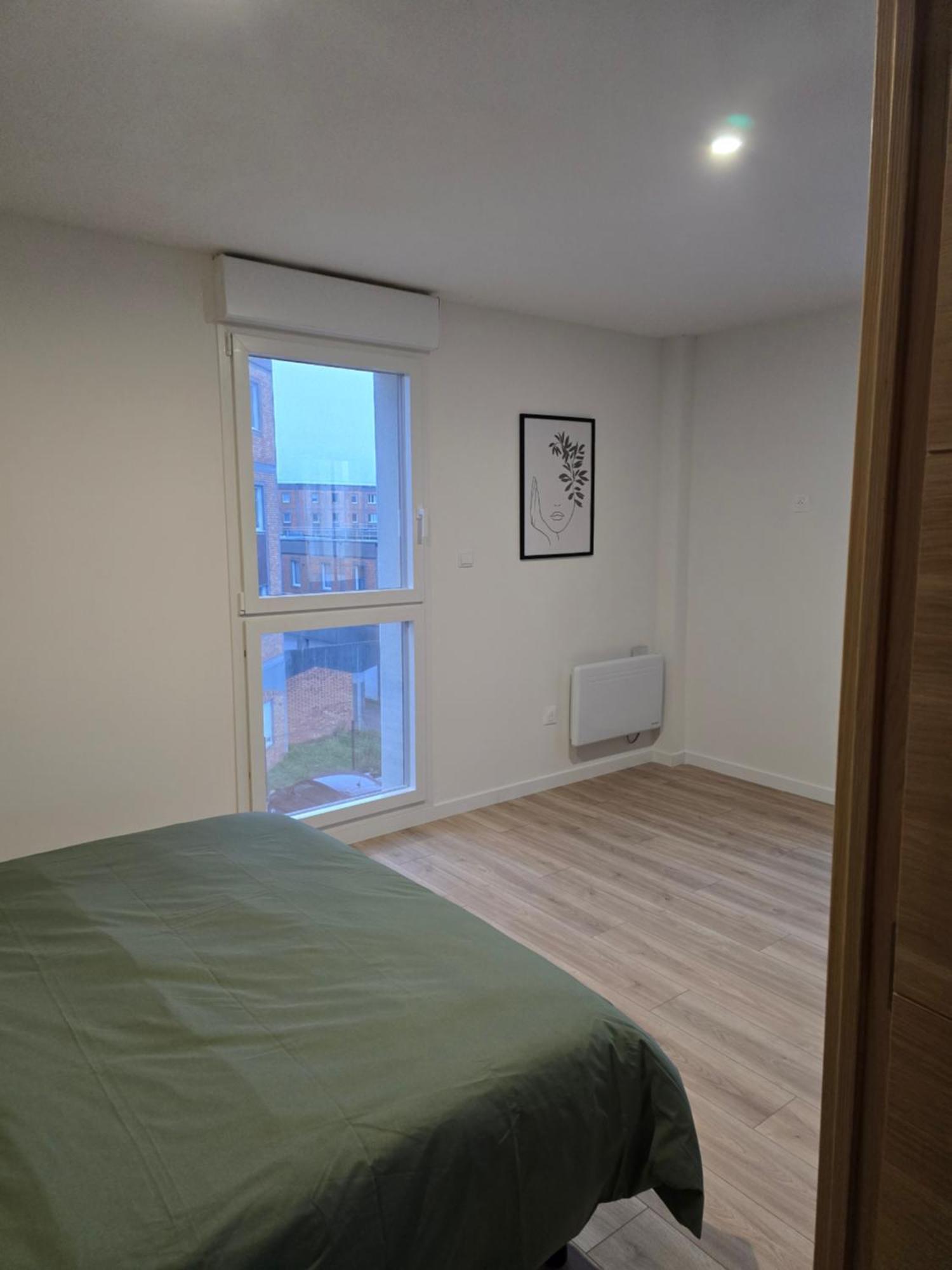 Appartement Cosy Pres De Sceneo Et Auchan Au Dessus Du Fleuriste Bellafleur Longuenesse Ngoại thất bức ảnh