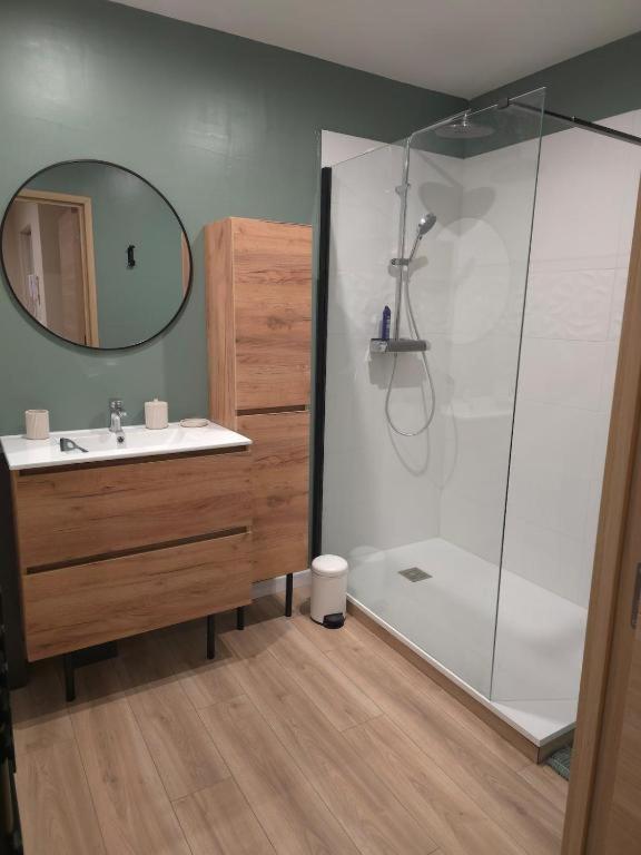 Appartement Cosy Pres De Sceneo Et Auchan Au Dessus Du Fleuriste Bellafleur Longuenesse Ngoại thất bức ảnh